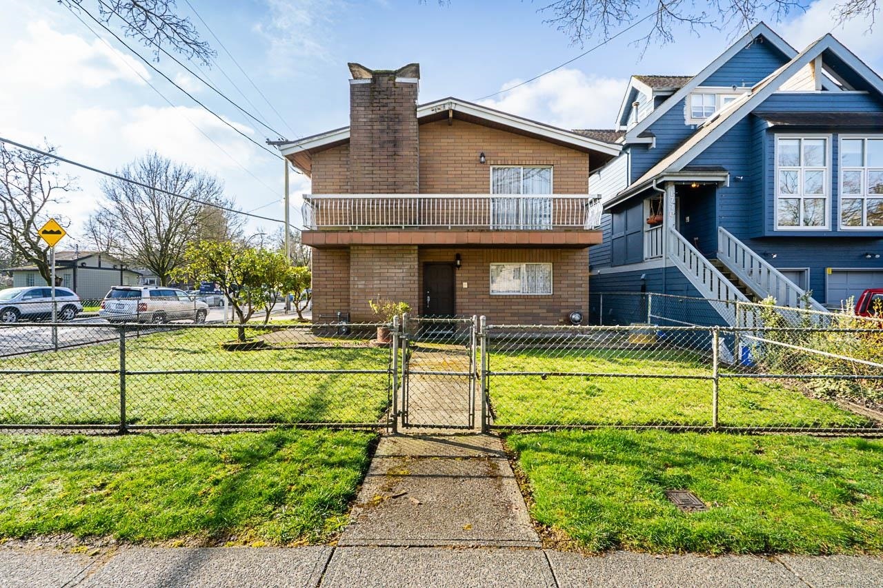 Photo de la propriété: 1415 Salsbury Drive BC V5L 4B5