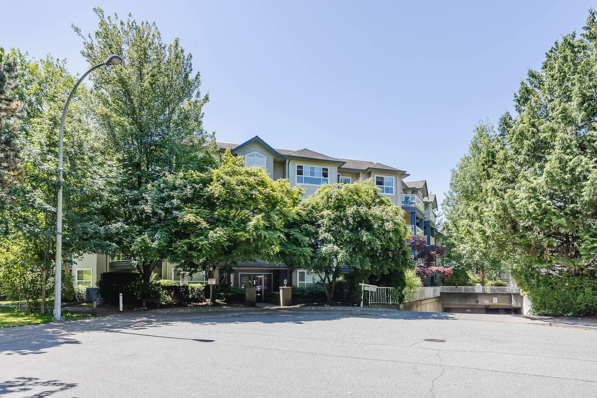 Photo de la propriété:  8115 121A Street 407  BC V3W 1J2 