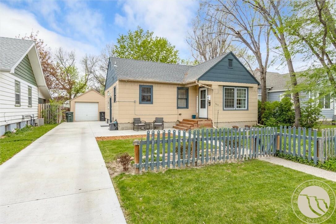 Property Photo: 424 Miles Avenue MT 59101
