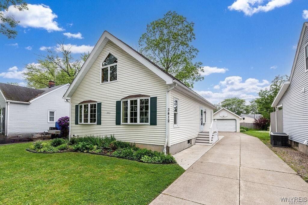 Property Photo:  3412 Wallace Drive  NY 14072 