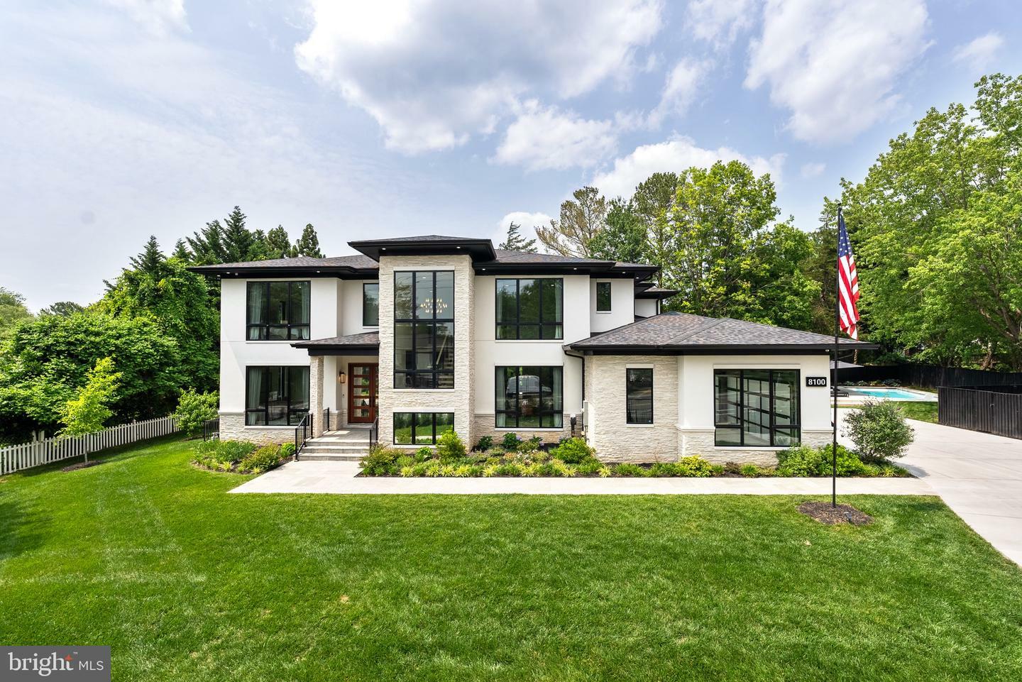 8100 Lewinsville  McLean VA 22102 photo