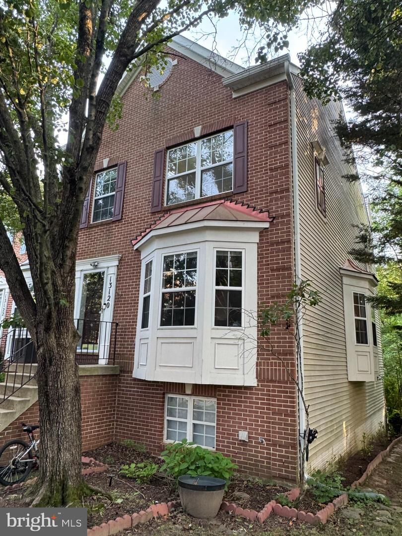 Property Photo:  13120 Ashnut Lane  VA 20171 