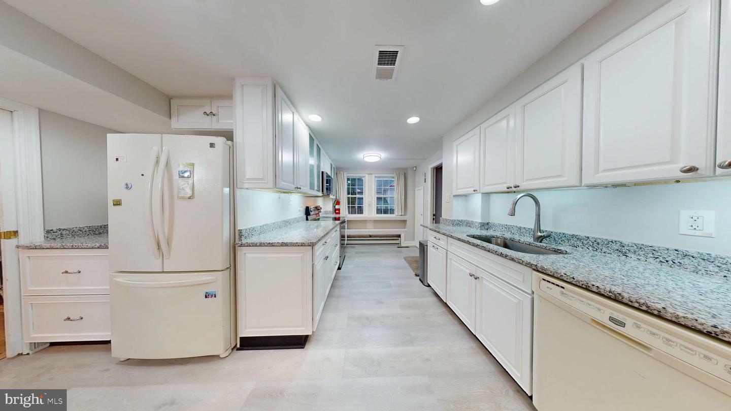 Property Photo: 2116 Linden Lane MD 20910