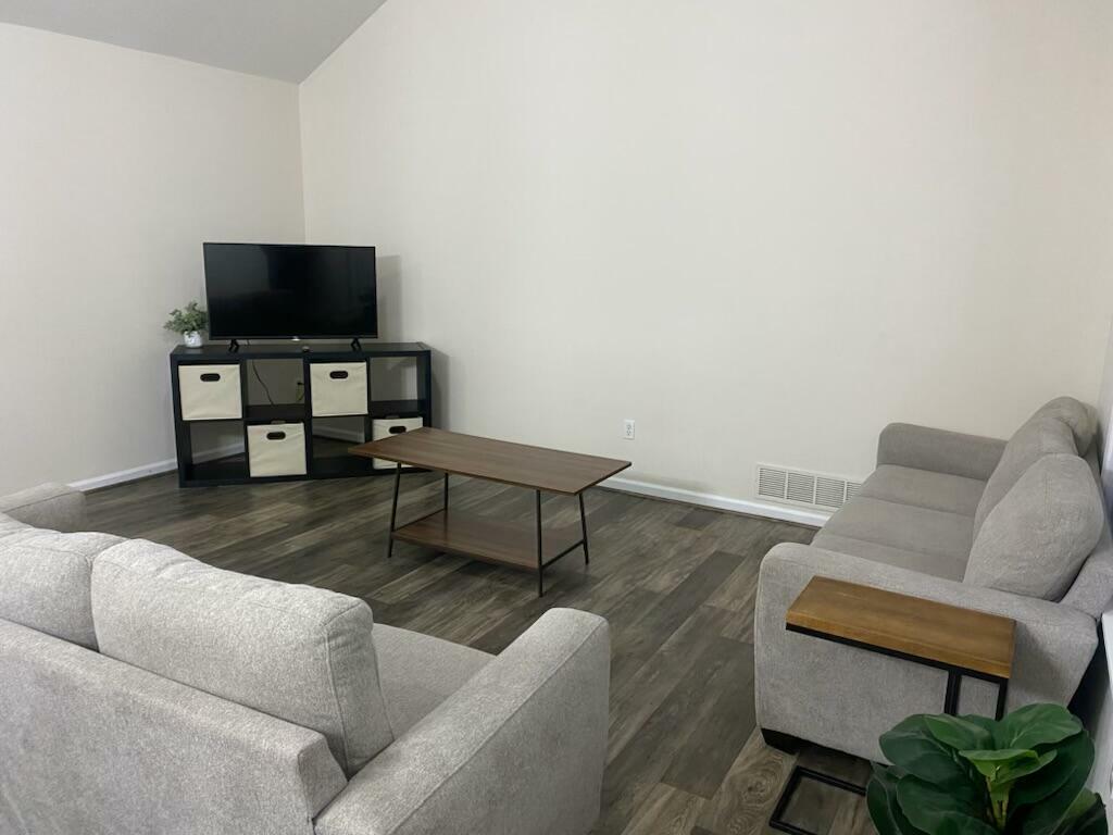 Property Photo: 803 Ames Dr MO 65201
