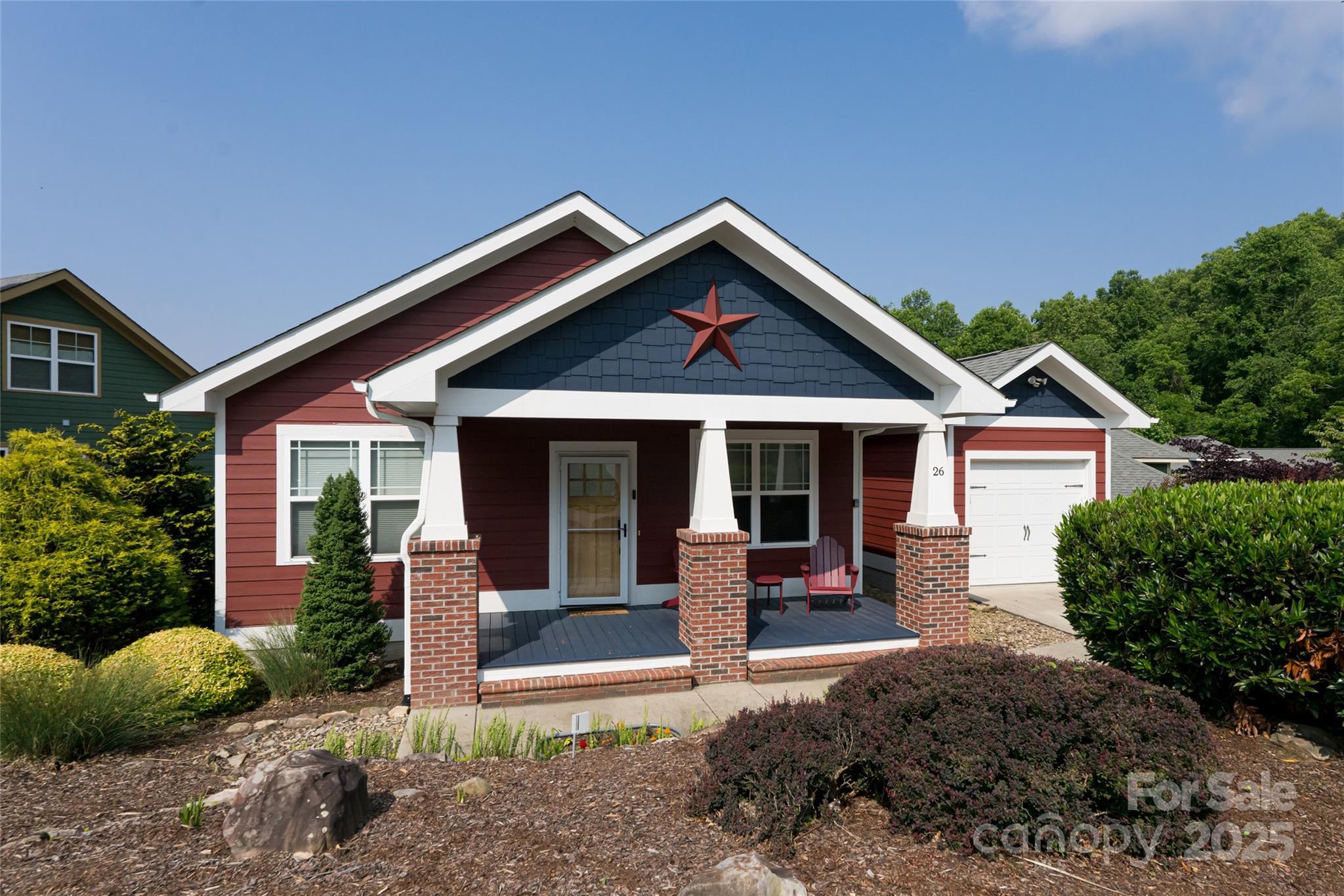 Property Photo: 26 Byrdcliffe Lane NC 28805