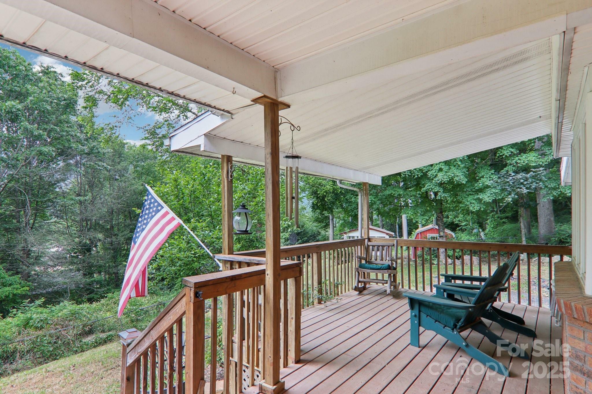 Property Photo: 169 Sunshine Cove Road NC 28785