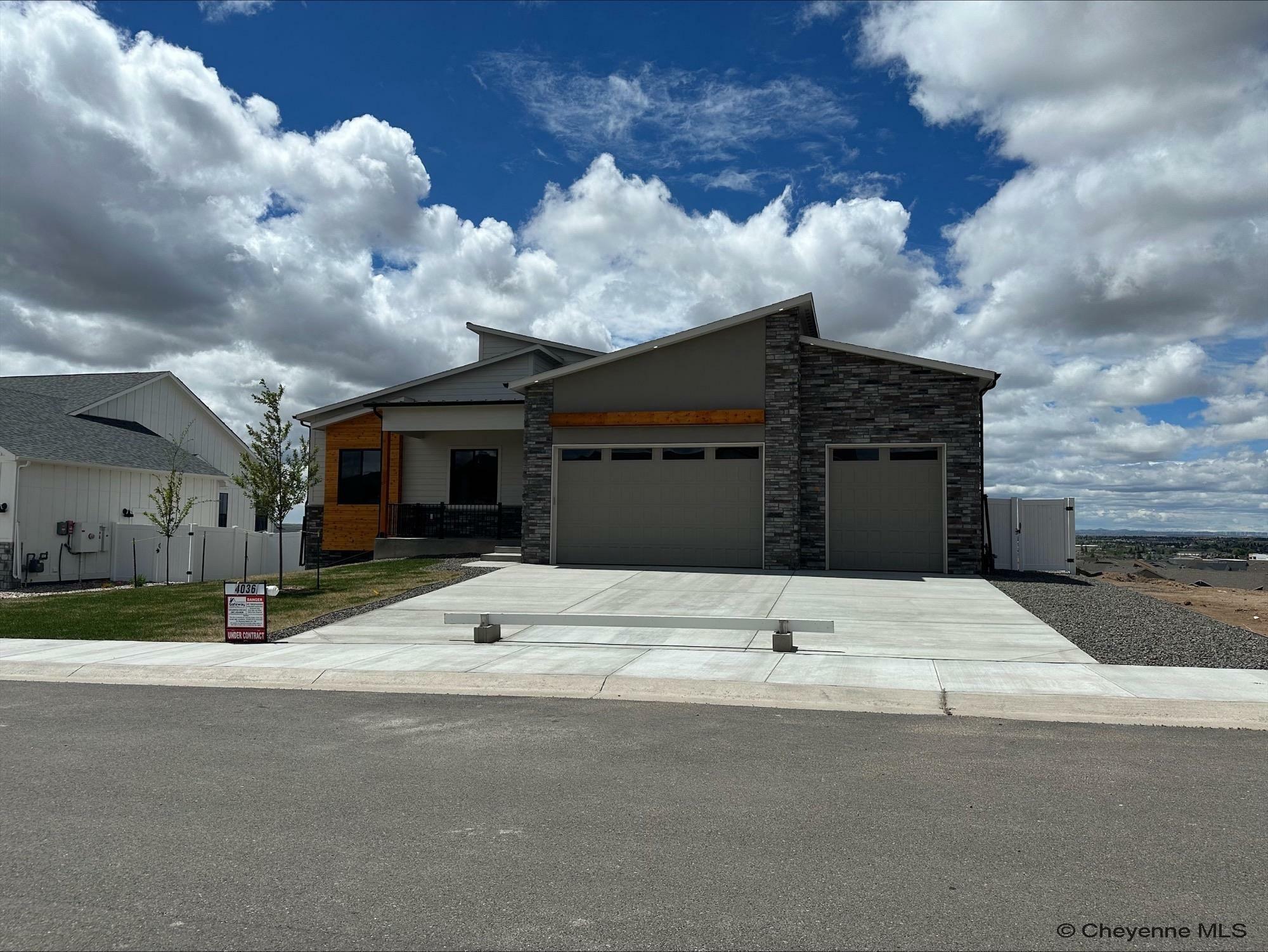 Property Photo: 4036 Farthing Rd WY 82001