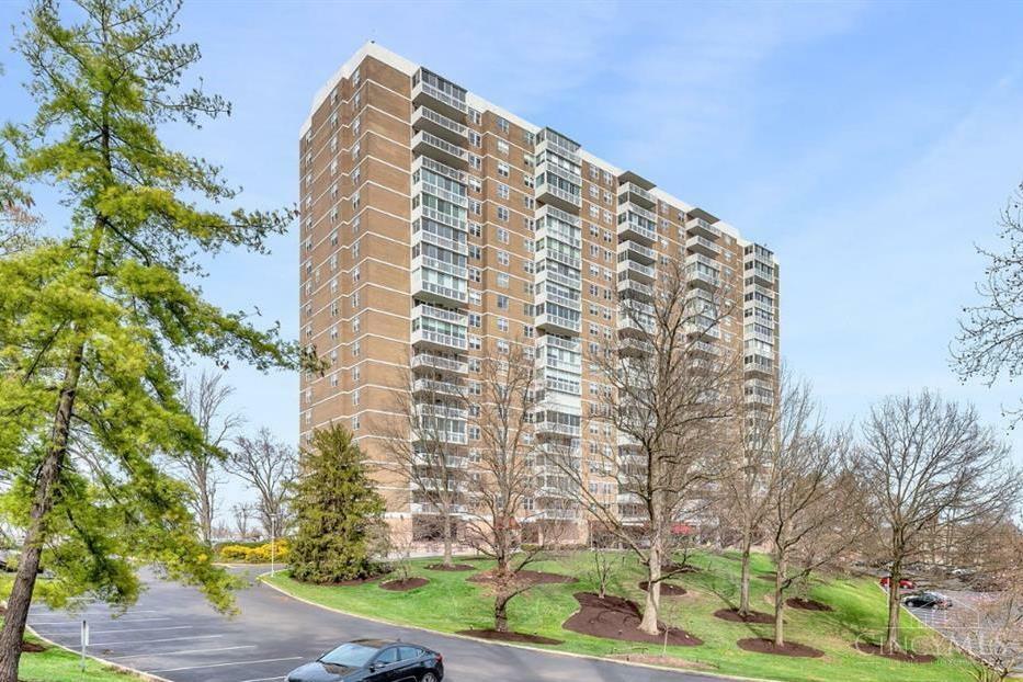 2444 Madison Road  Cincinnati OH 45208 photo