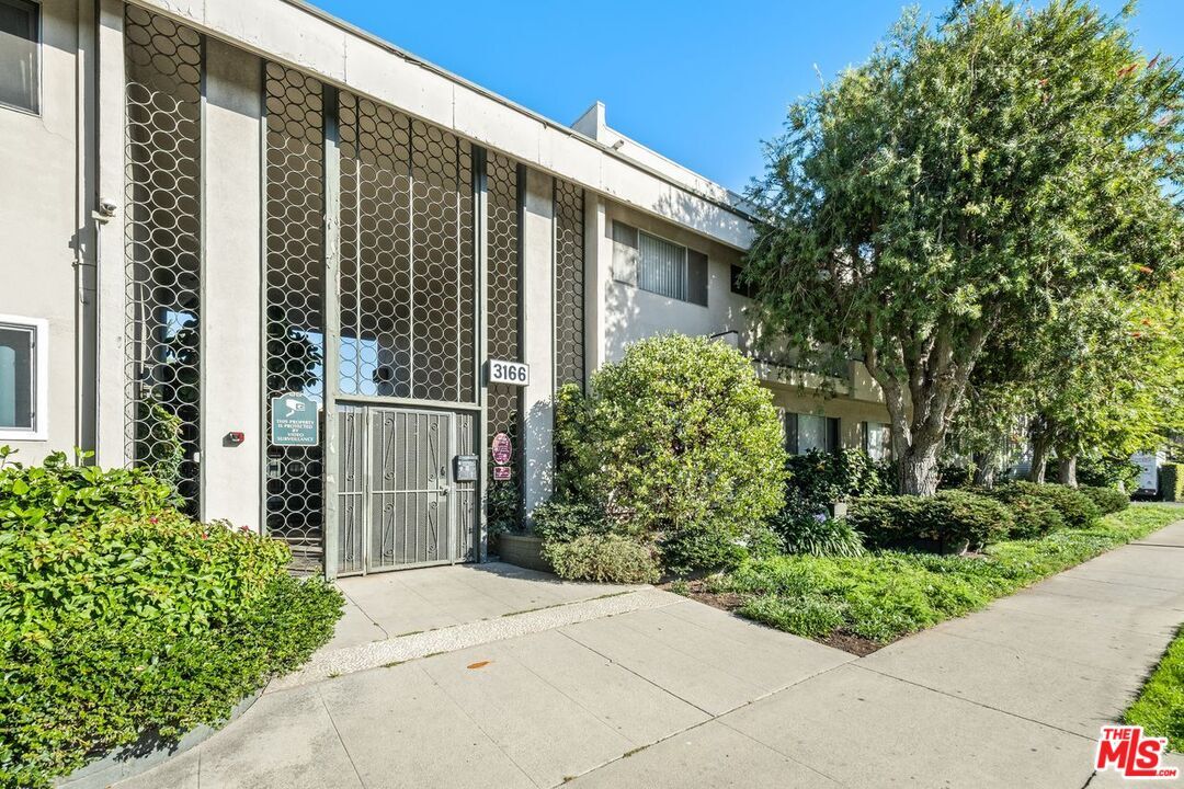 Property Photo: 3166 S Sepulveda Blvd CA 90034
