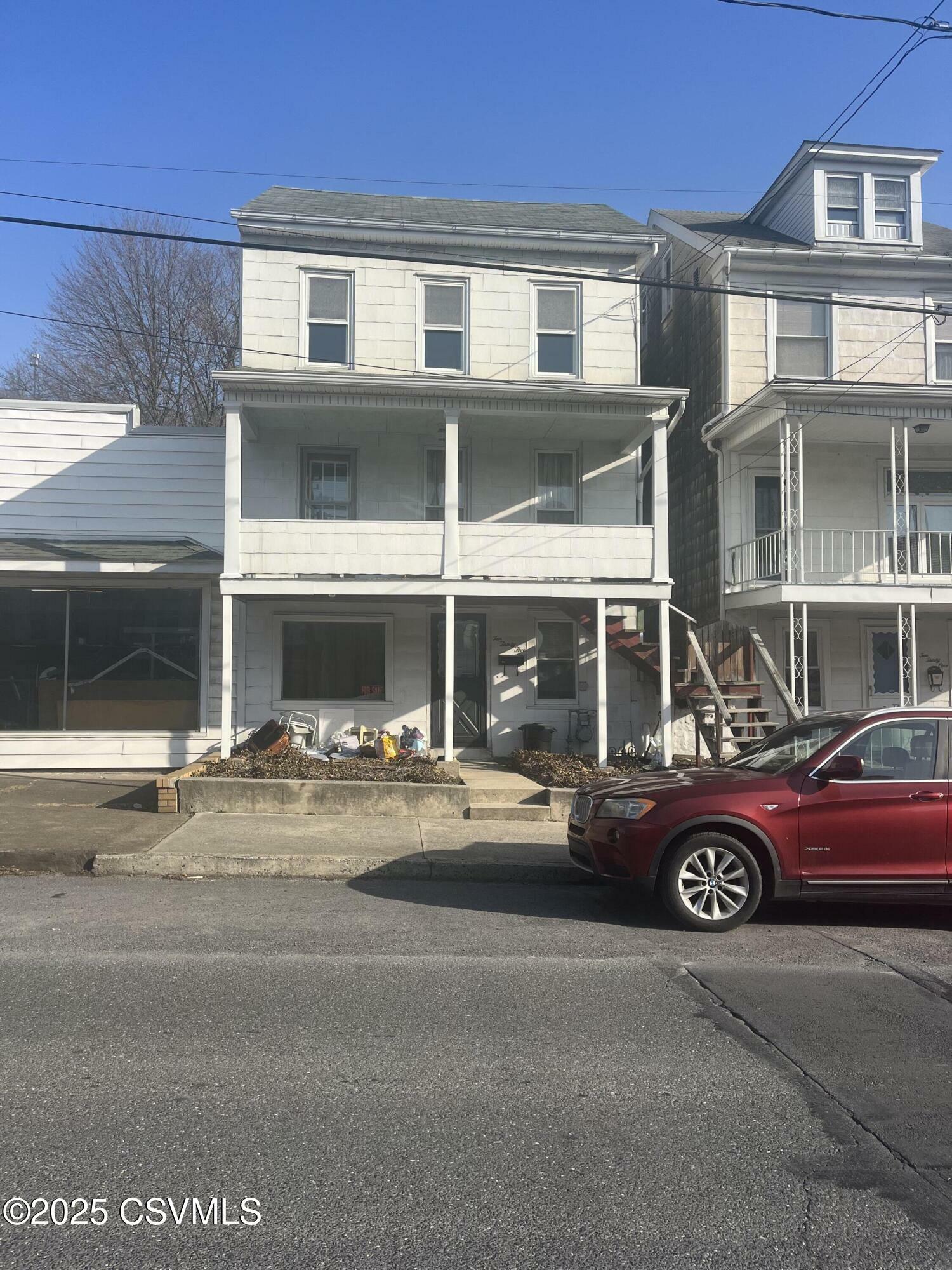1035 W Walnut Street  Coal Township PA 17866 photo