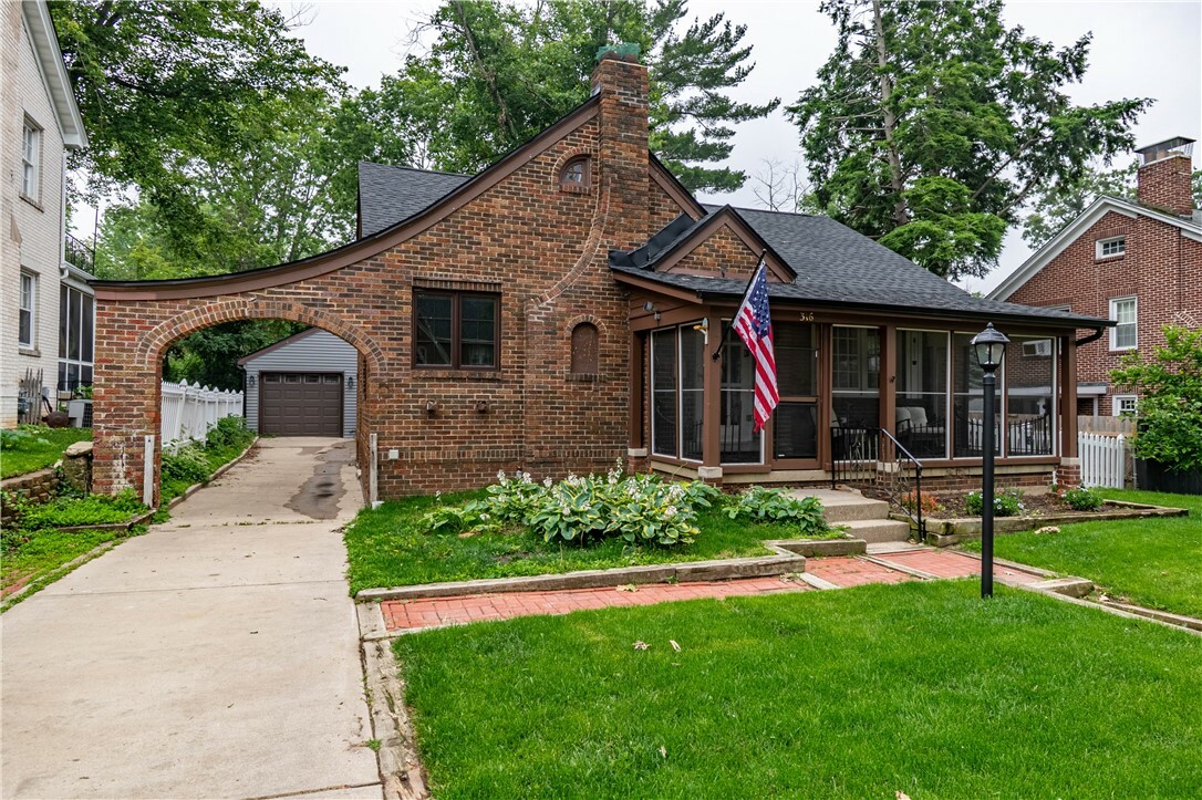 Property Photo: 316 S Westlawn Avenue IL 62522
