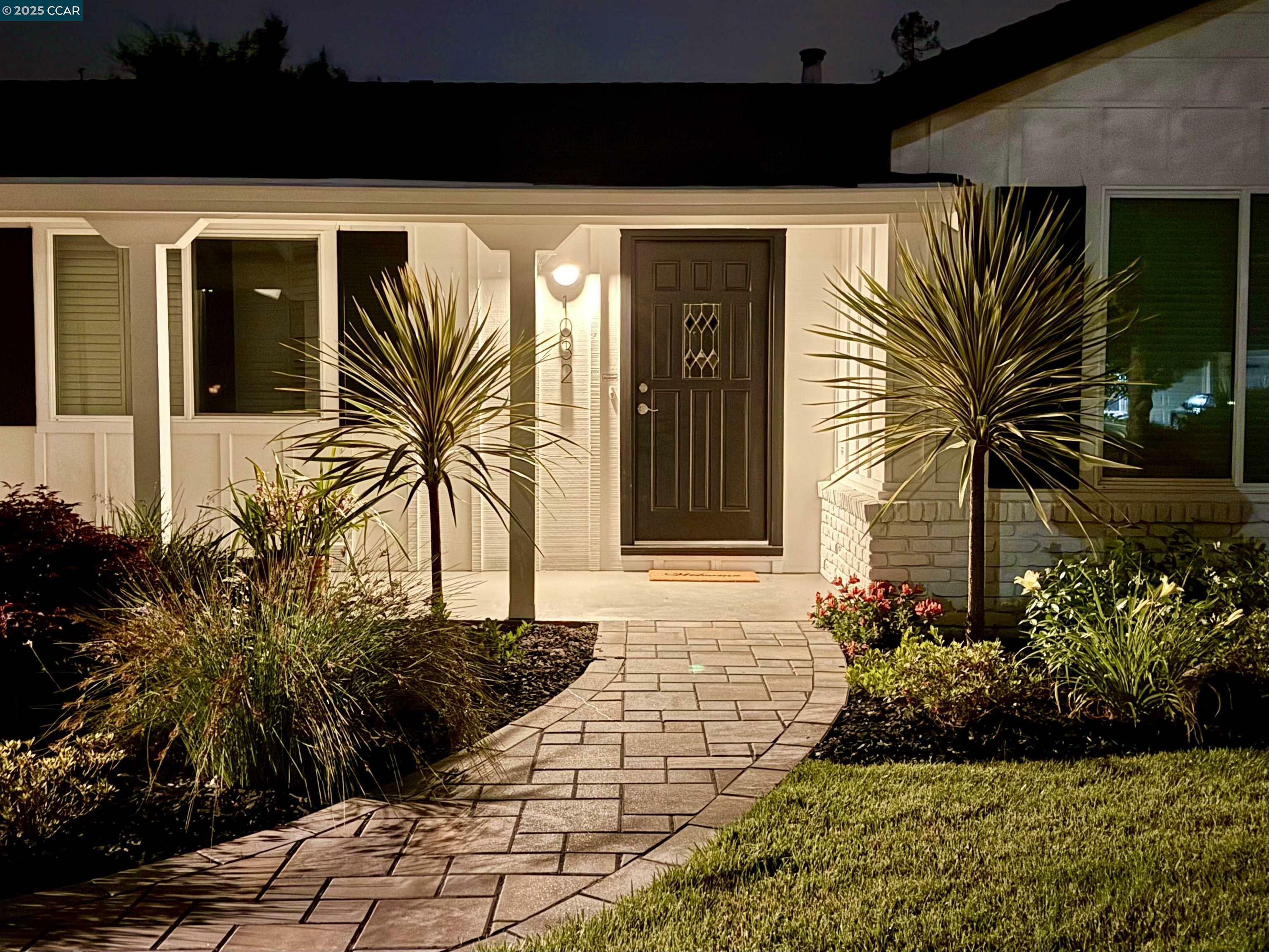 Property Photo: 1032 Sanders Dr CA 94556