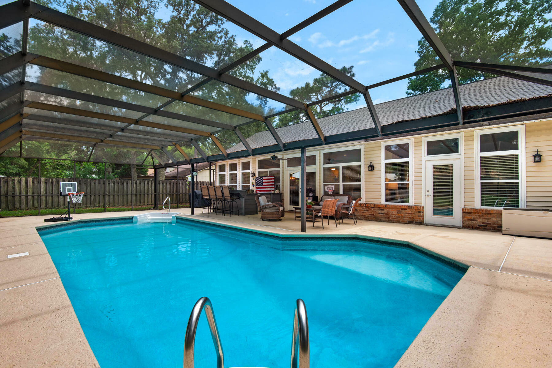 Property Photo: 619 Rosewood Way FL 32578