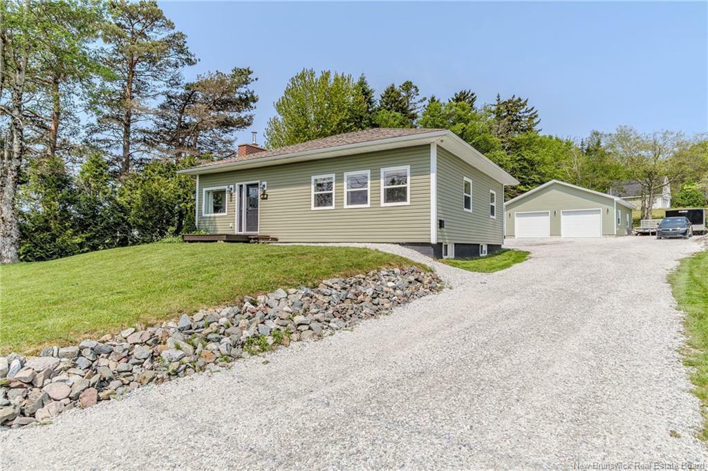 Photo de la propriété: 2981 Loch Lomond NB E2N 1A9