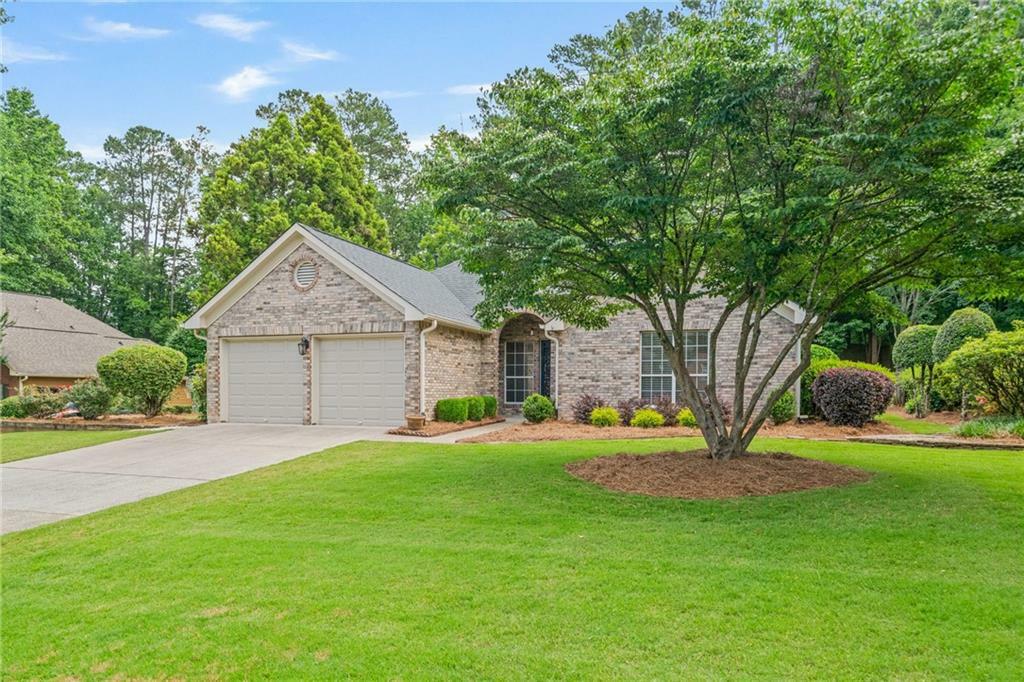 Property Photo: 425 Greenmont Walk Court GA 30009