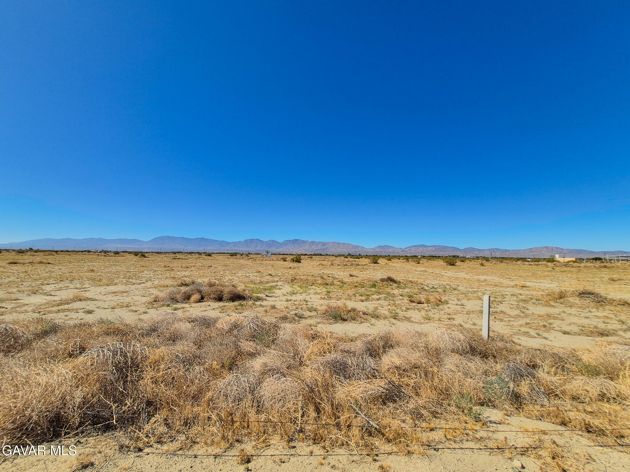 Property Photo:  Vac Cor Avenue Q / 113th St E  CA 93543 