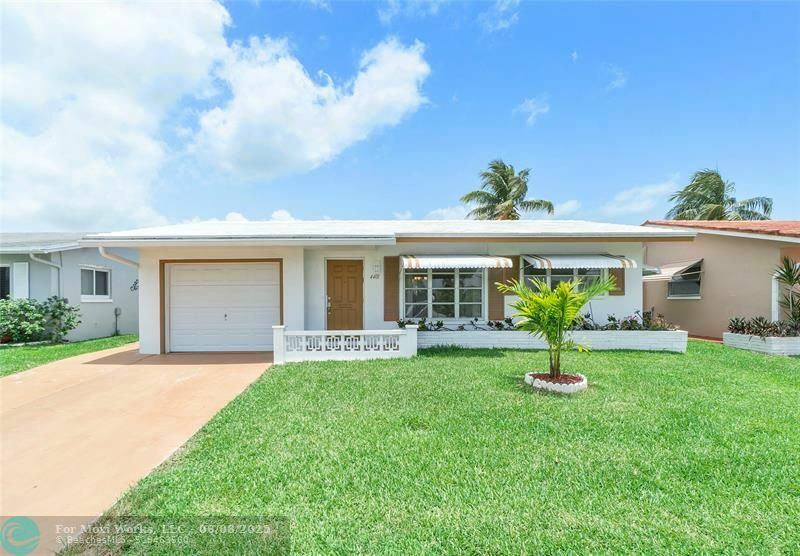 Property Photo: 4401 NW 49th Dr FL 33319