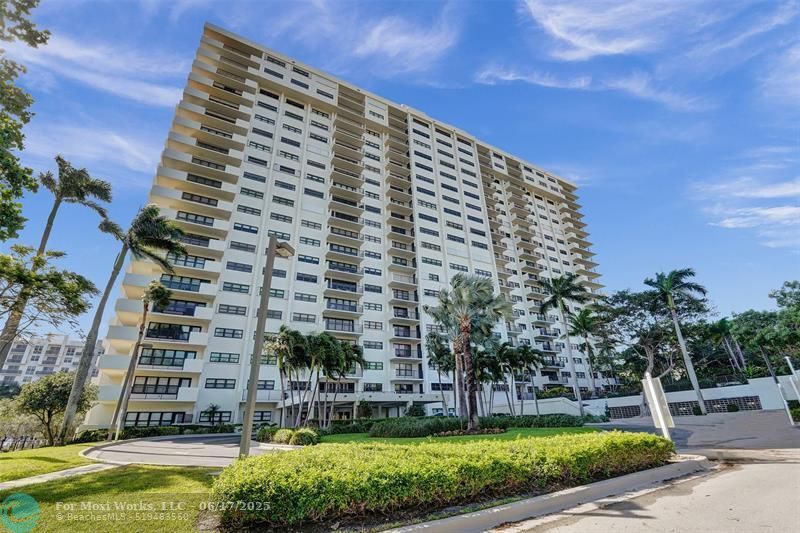 Property Photo: 3200 Port Royale Dr N 905 FL 33308