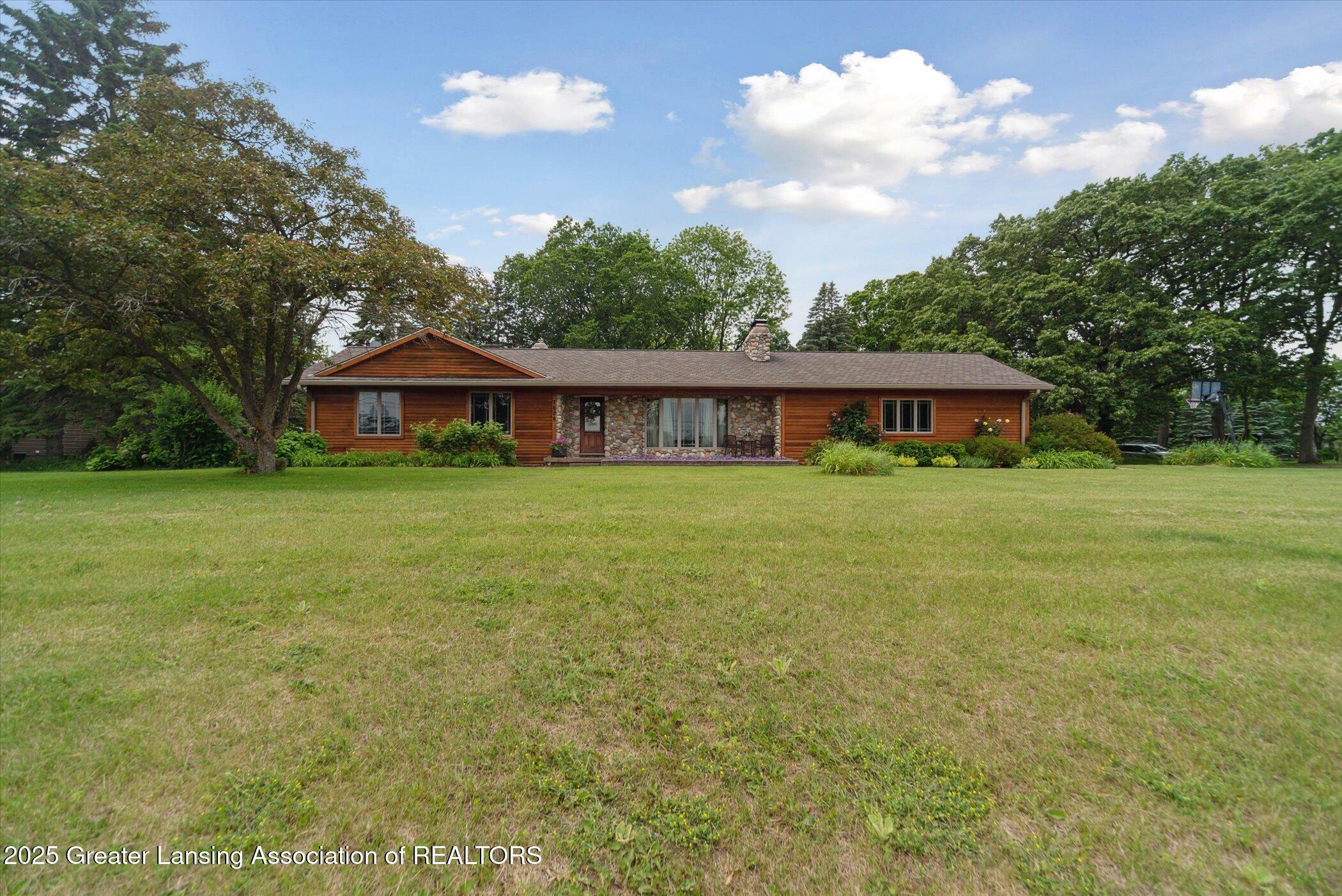 7008 Westgate Drive  Laingsburg MI 48848 photo