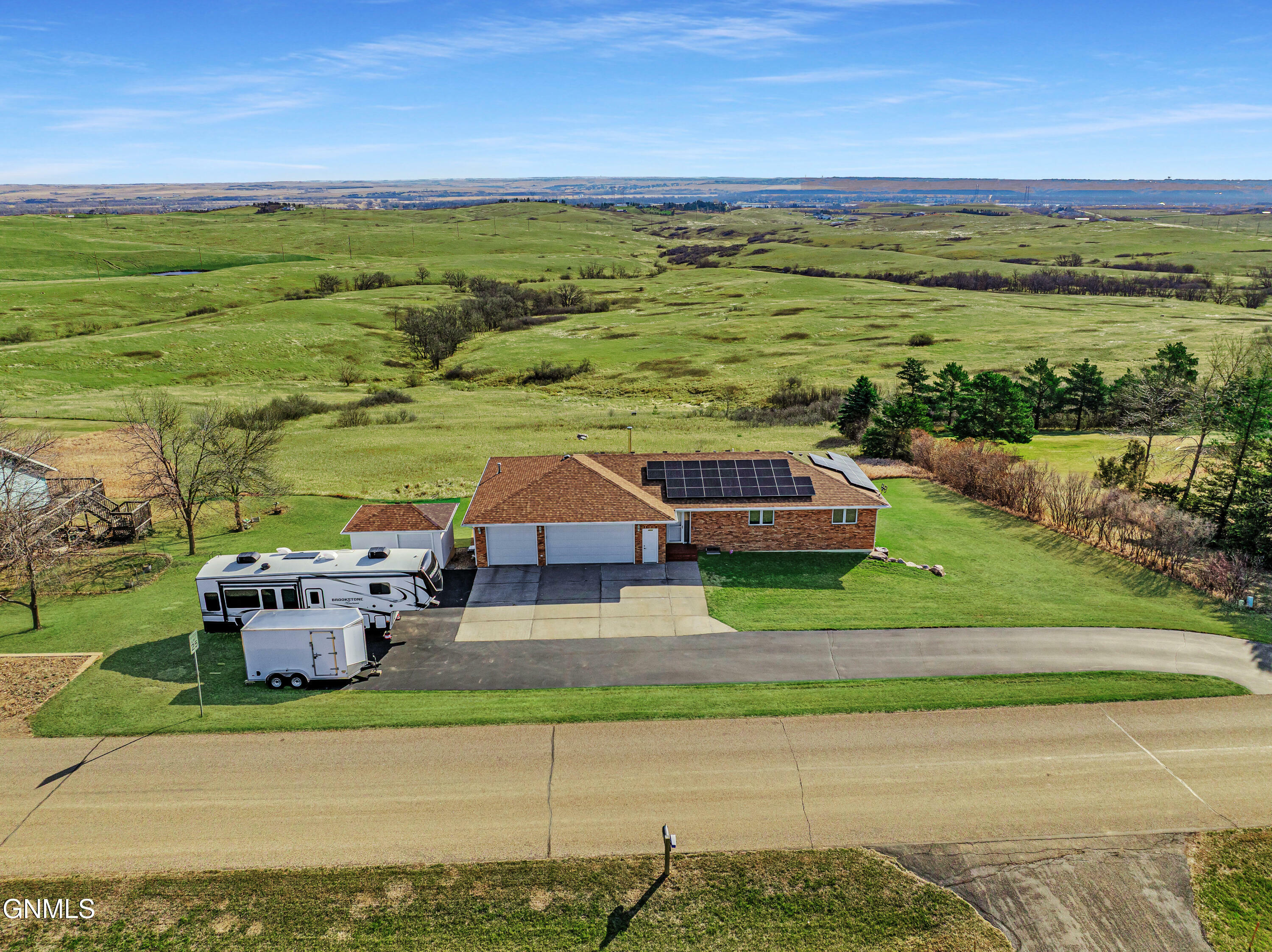 4604 Highland Road  Mandan ND 58554 photo