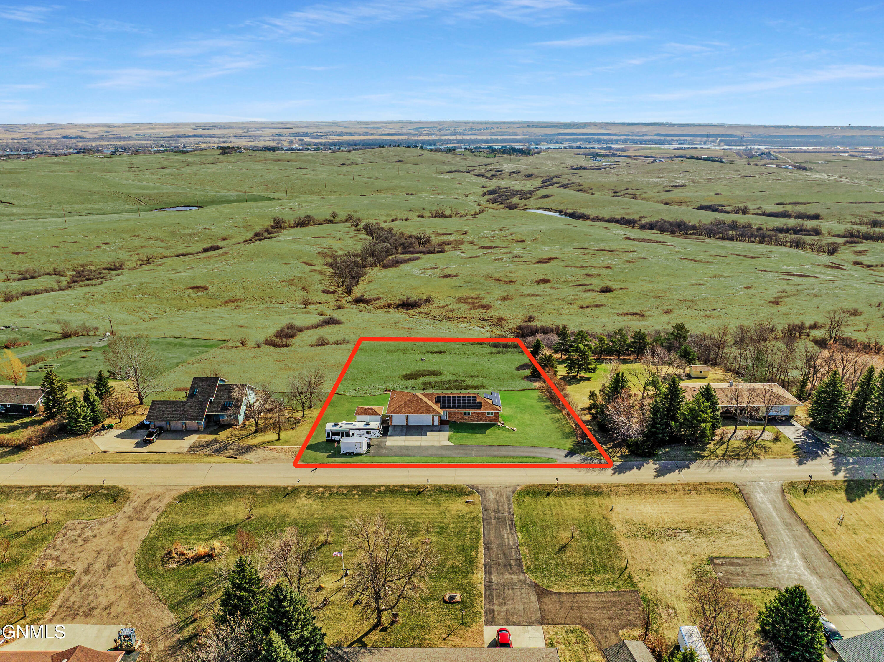 Property Photo: 4604 Highland Road ND 58554