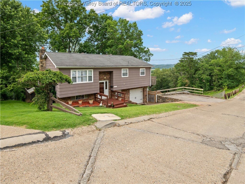 Property Photo: 4814 Hickory Street WV 25309