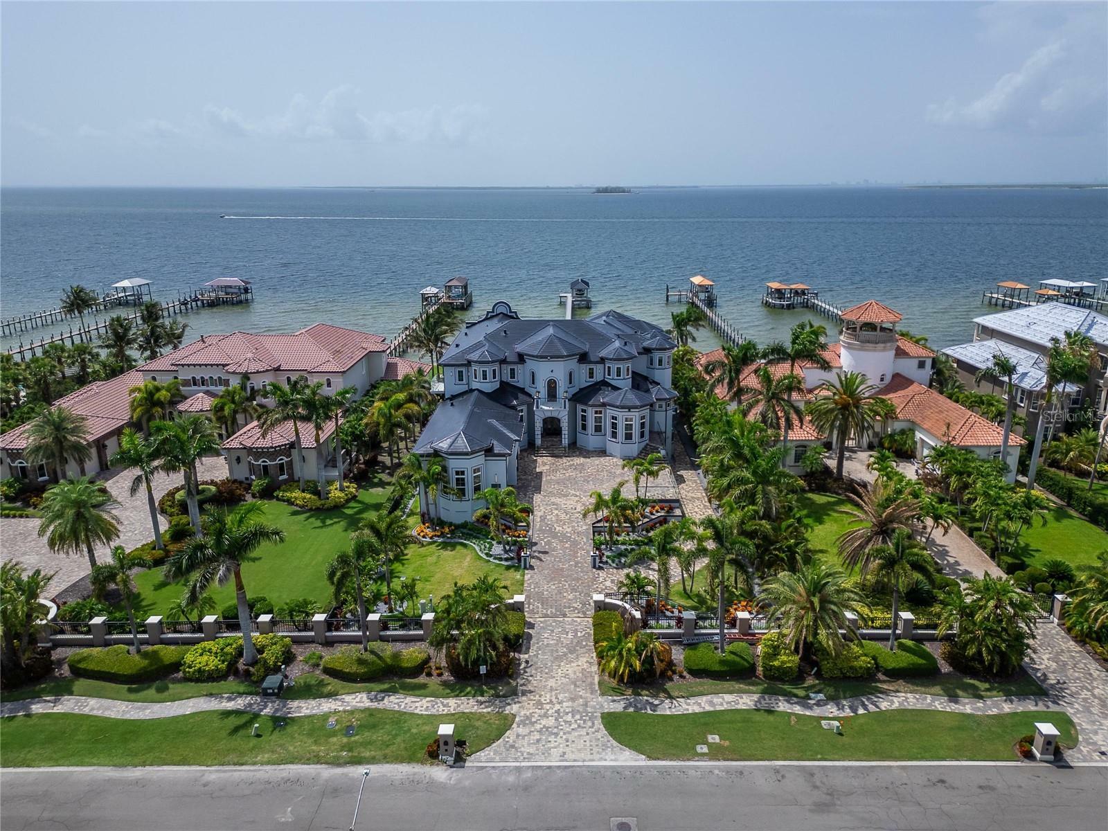 Property Photo: 6526 Surfside Boulevard FL 33572