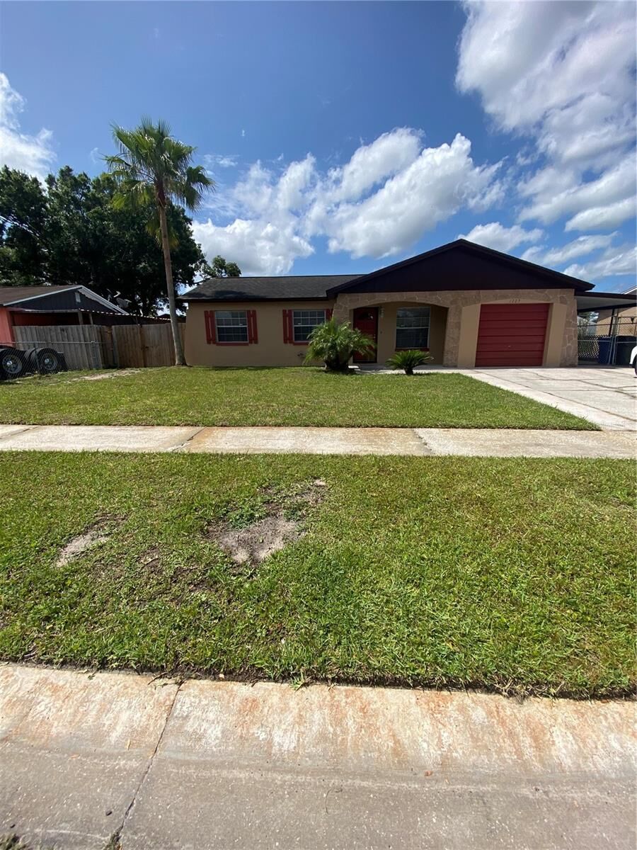 Property Photo: 1725 Julian Lane Drive FL 33619