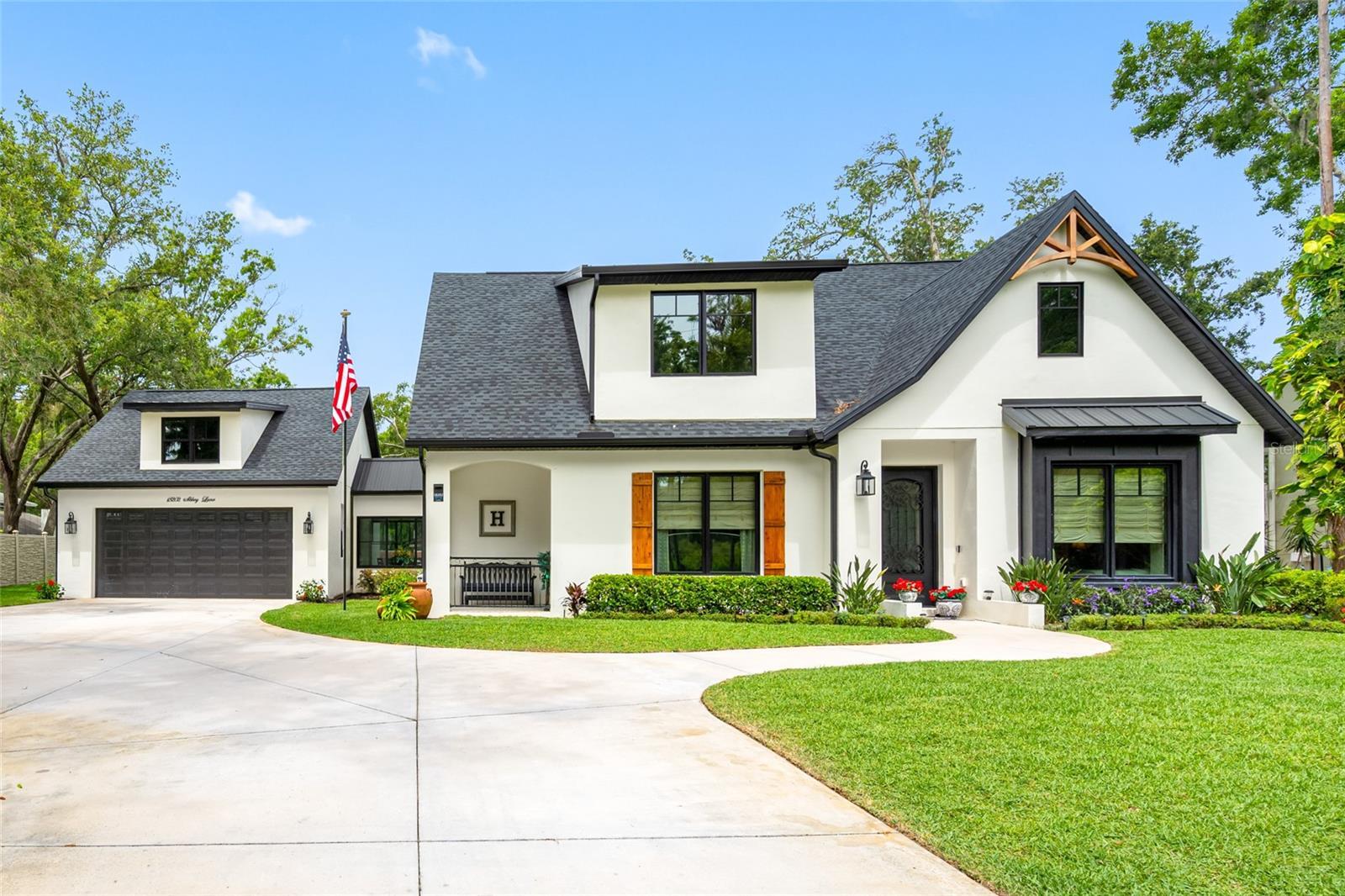 Property Photo: 18202 Abbey Lane FL 33548