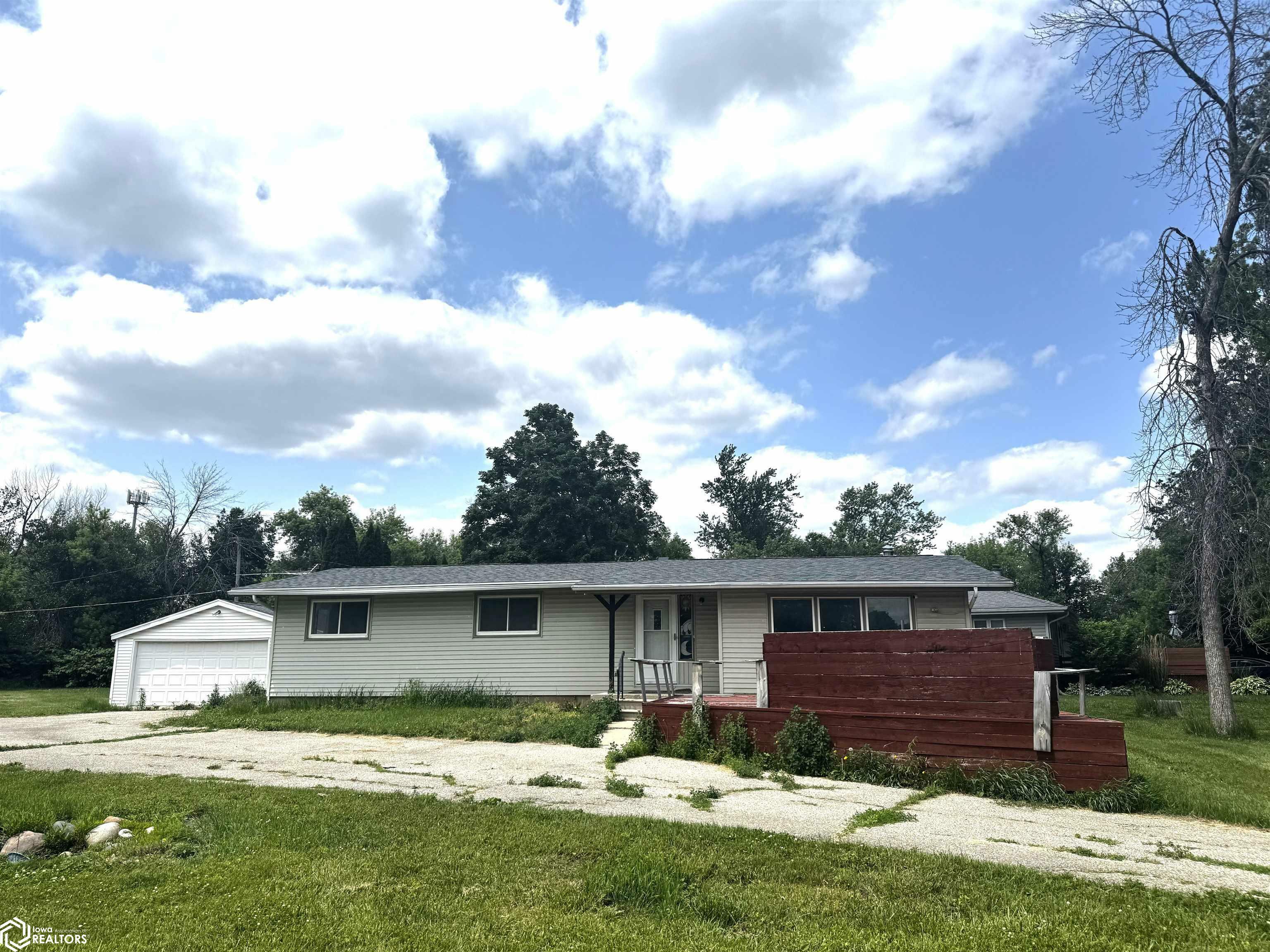 Property Photo: 1101 S 12th Street IA 50158