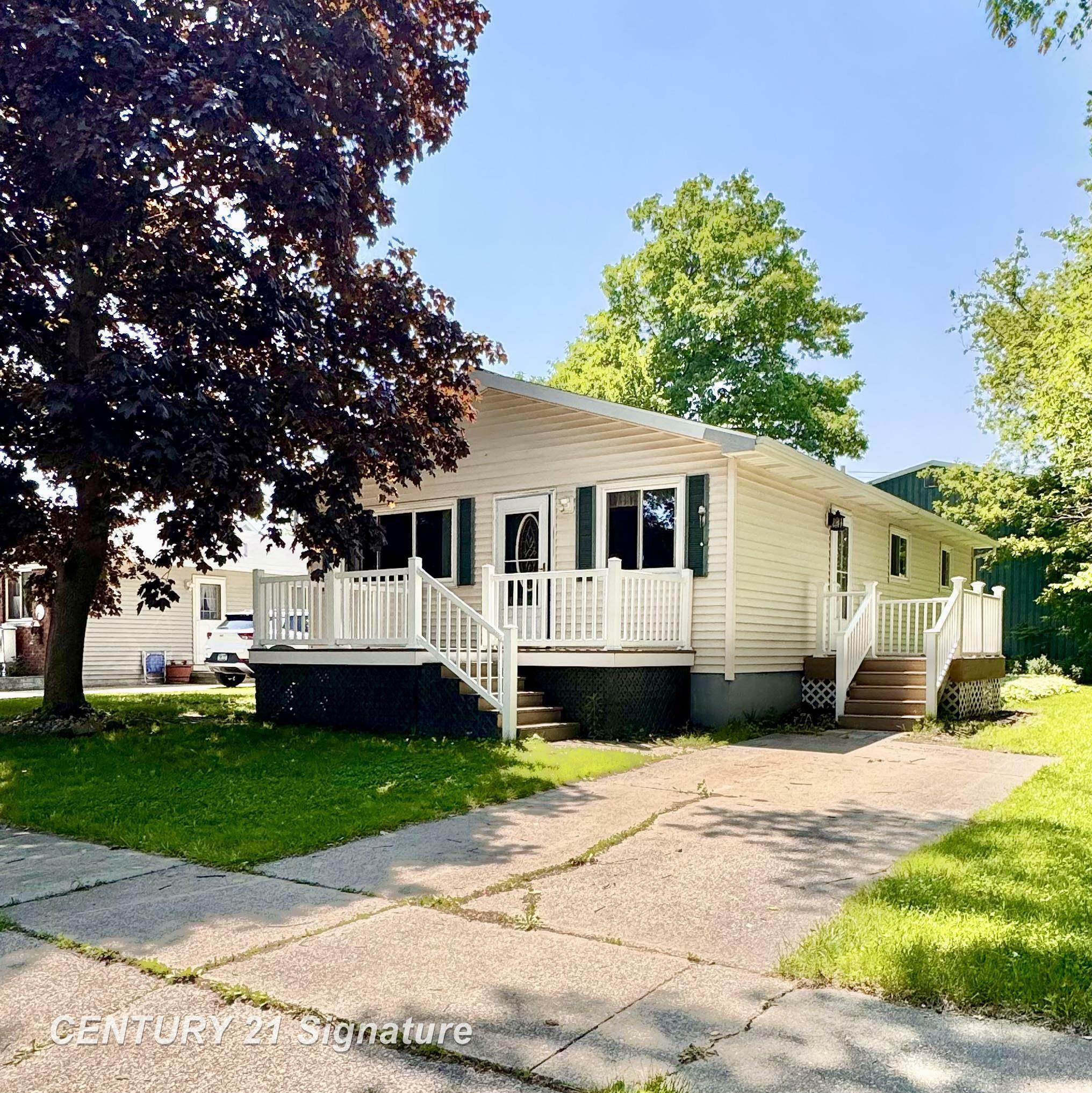 Property Photo: 319 Countryview Lane MI 48611