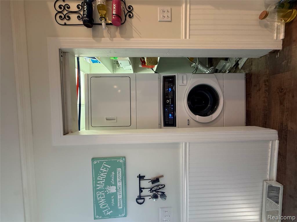 Property Photo: 18 Park Street MI 48371 4838
