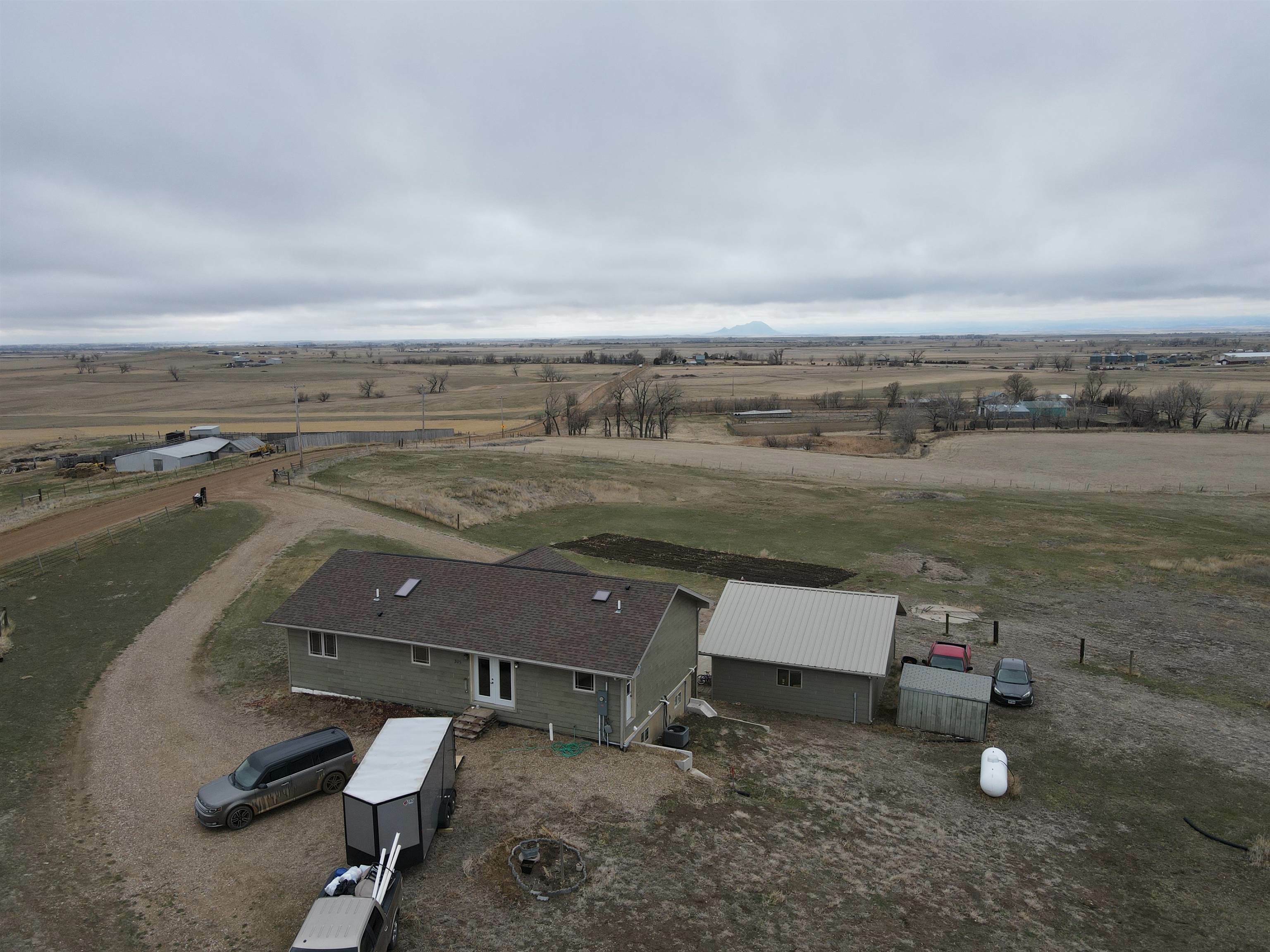 Property Photo: 305 NW Northwestern Avenue SD 57760