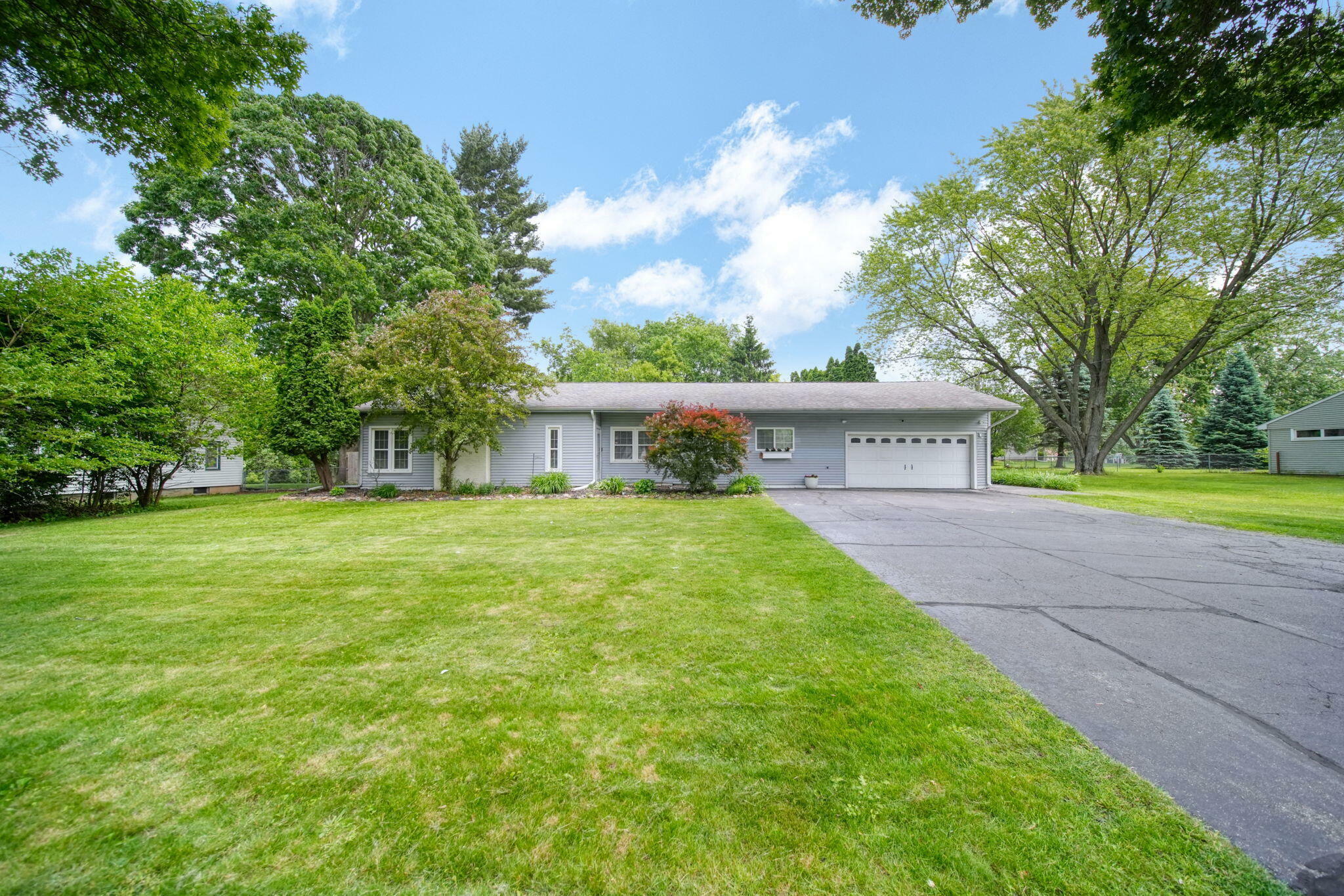 Property Photo: 163 Robinson Road MI 49203