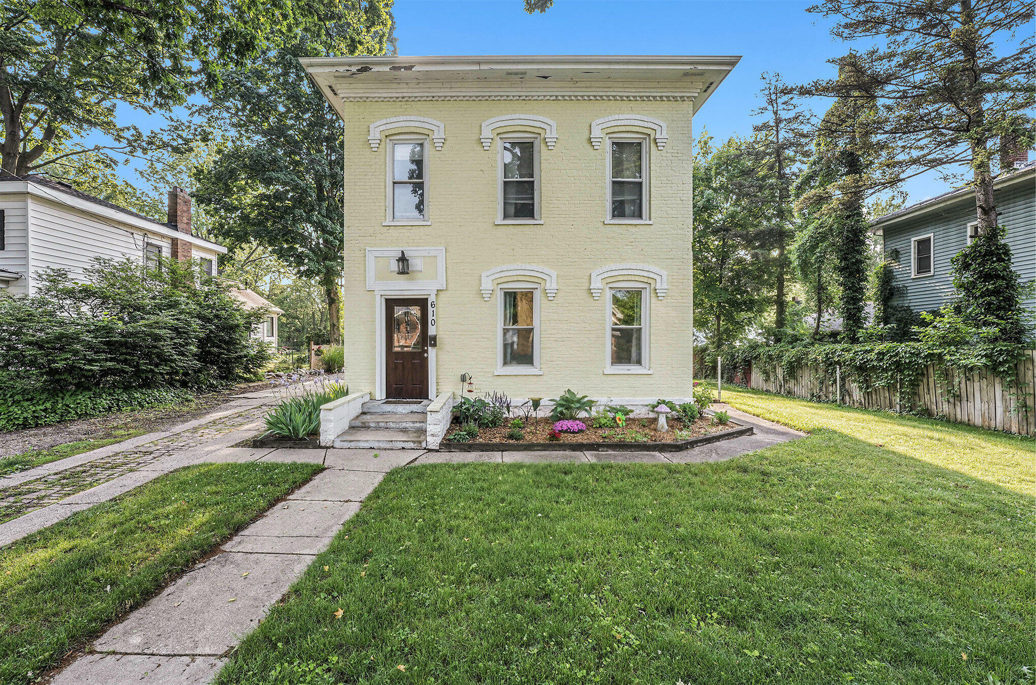 Property Photo: 610 Union Street MI 48846