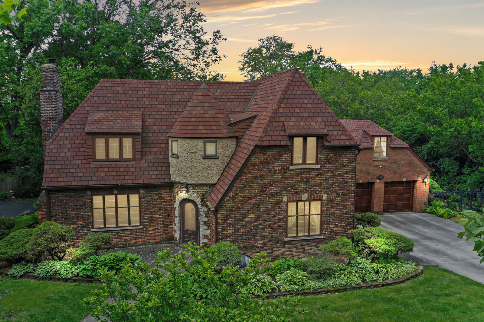 Property Photo: 236 Country Club Road IL 60411