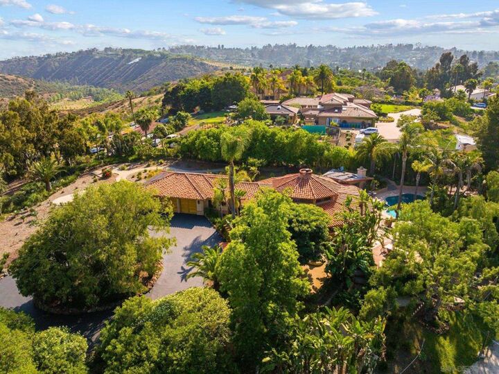 17216 & 17218 La Brisa  Rancho Santa Fe CA 92067 photo