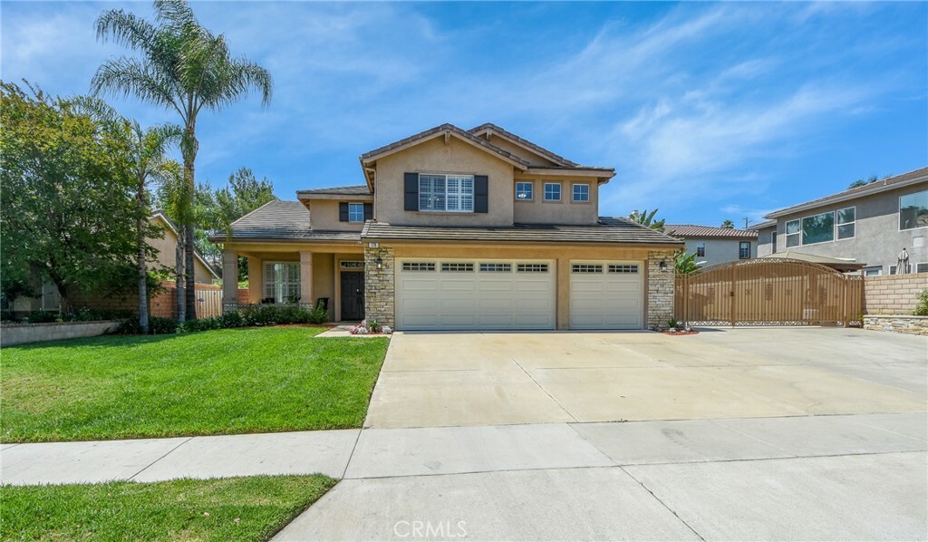 Property Photo: 178 Grapevine Drive CA 92882