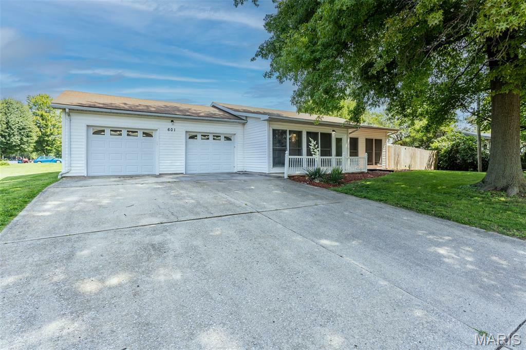 Property Photo: 601 Brown Street IL 62012