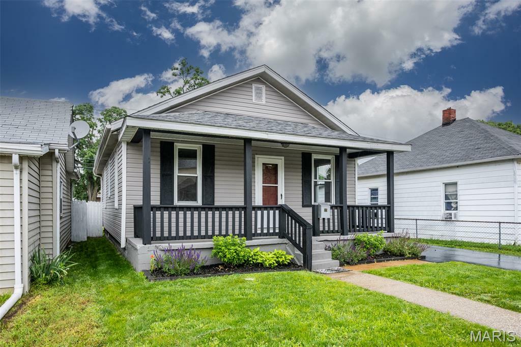 Property Photo: 119 W Penning Avenue IL 62095