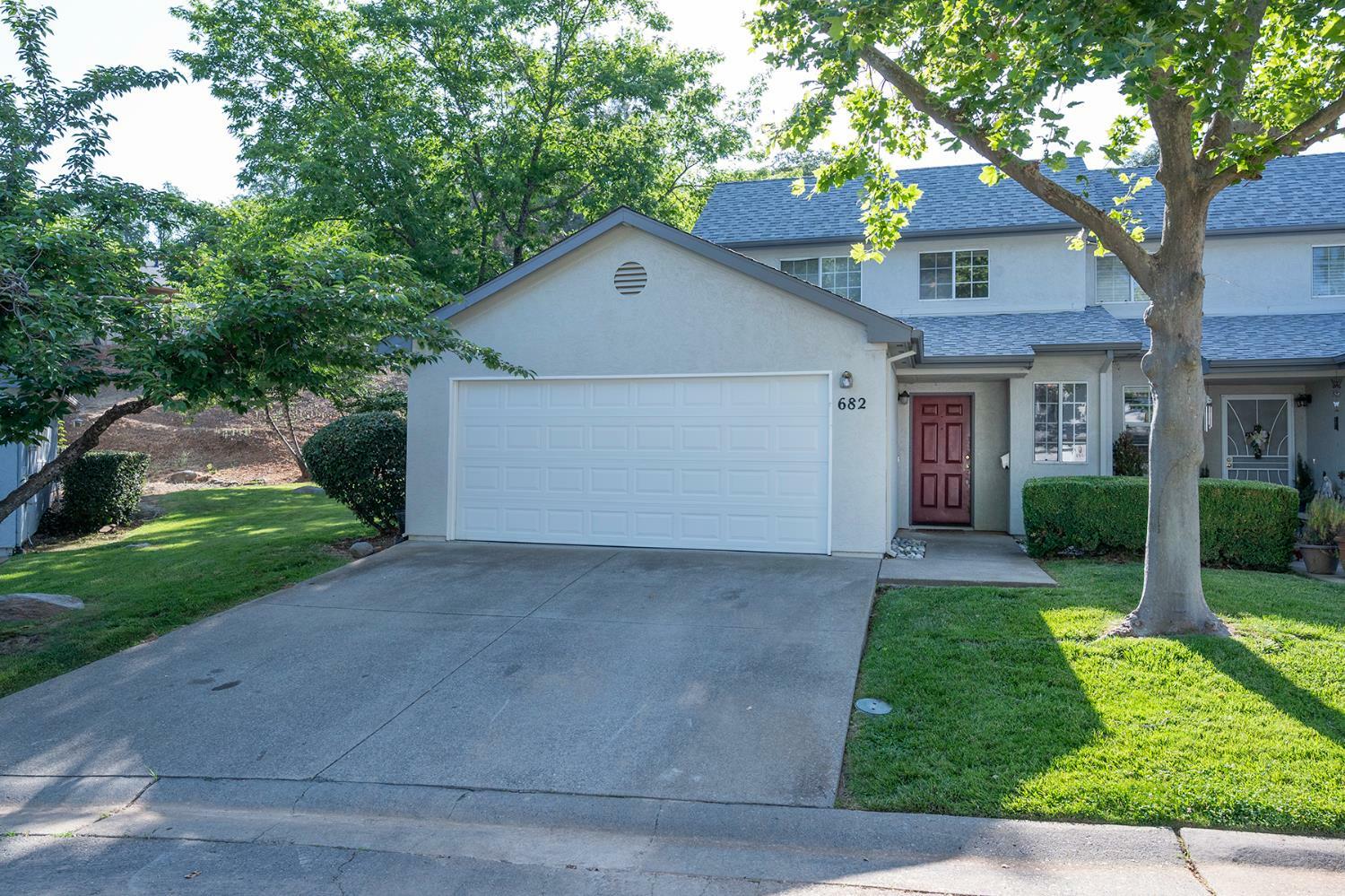 Property Photo:  682 David Circle  CA 95667 