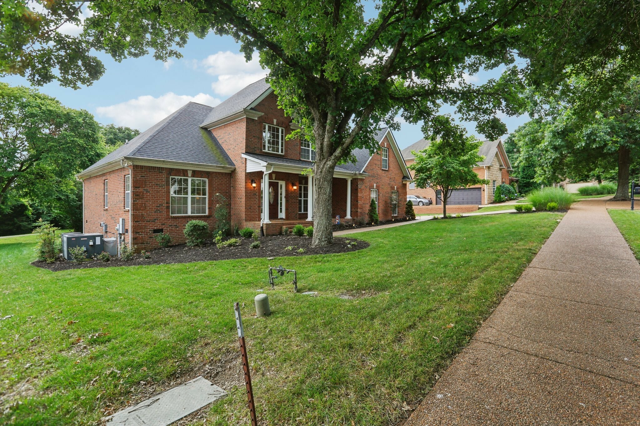 Property Photo: 105 Turning Leaf Way TN 37075