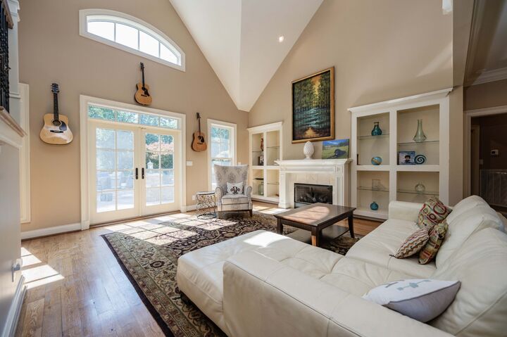 Property Photo:  872 Pinnacle Hill Rd  TN 37082 