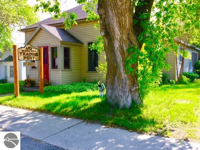 Property Photo: 8615 S Maple City Road MI 49664