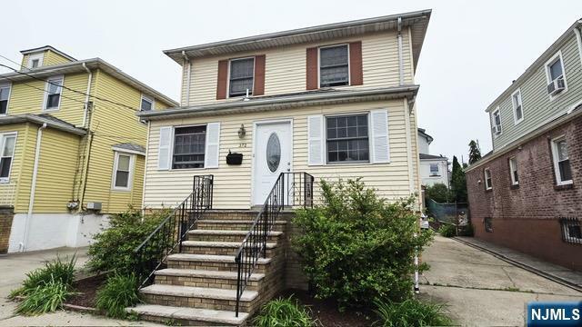 372 9th  Fairview NJ 07022 photo
