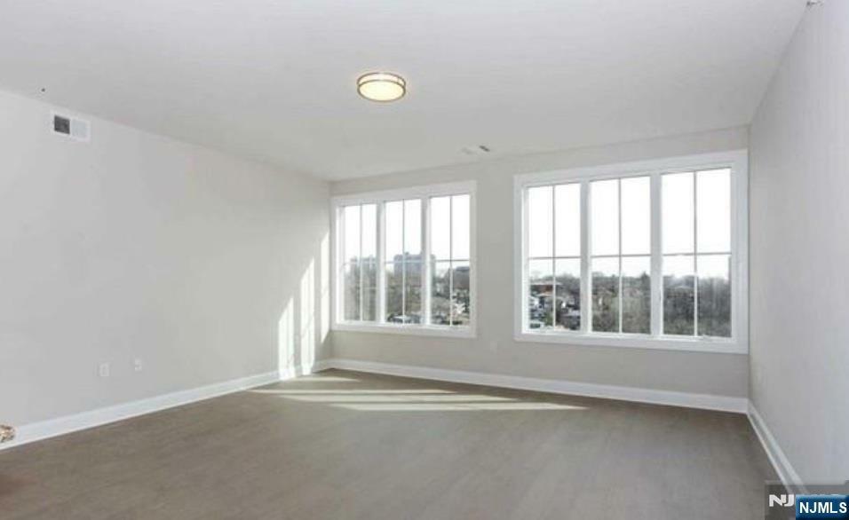 Property Photo: 555 10th Street 105 NJ 07650