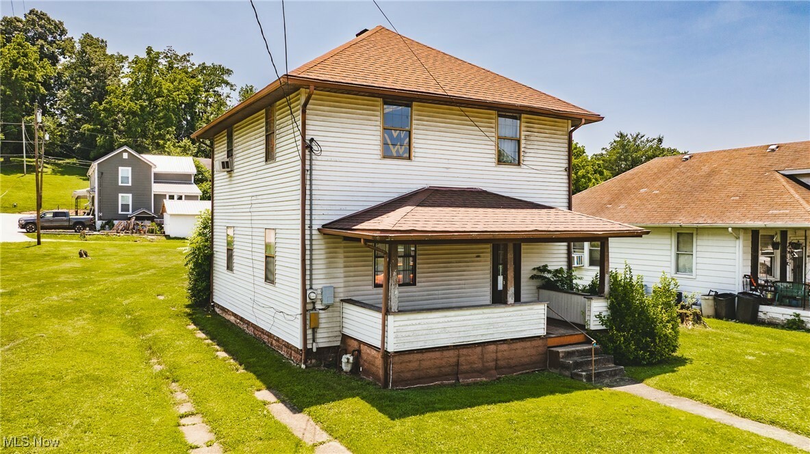 Property Photo: 2114 11th Avenue WV 26101