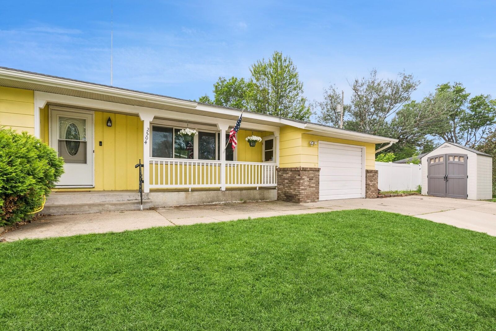 Property Photo:  2504 9th Street N  MN 56303 