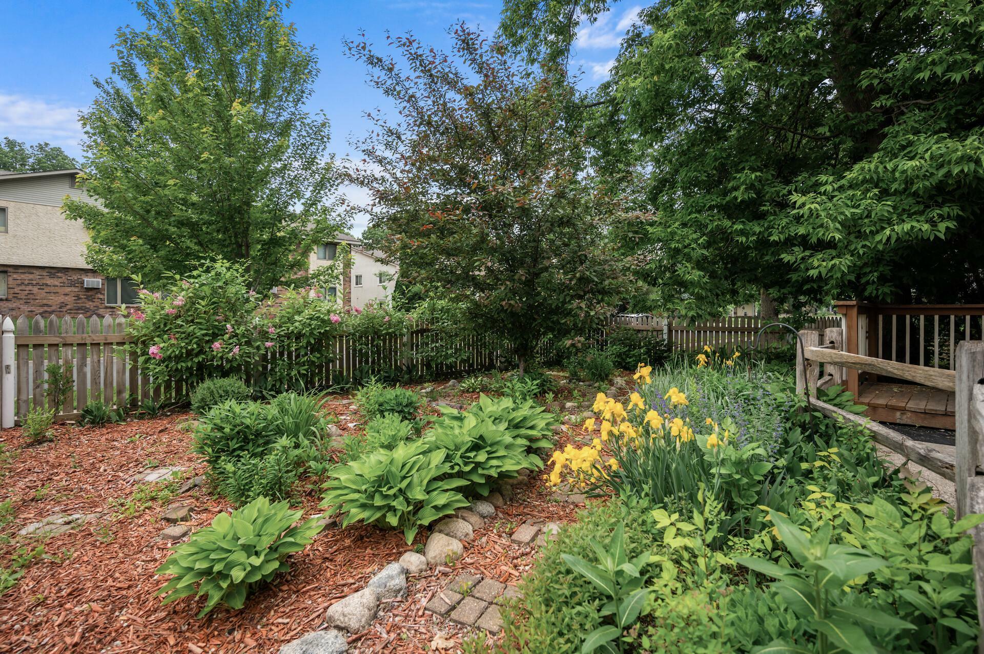 Property Photo: 524 Madison Street MN 55303