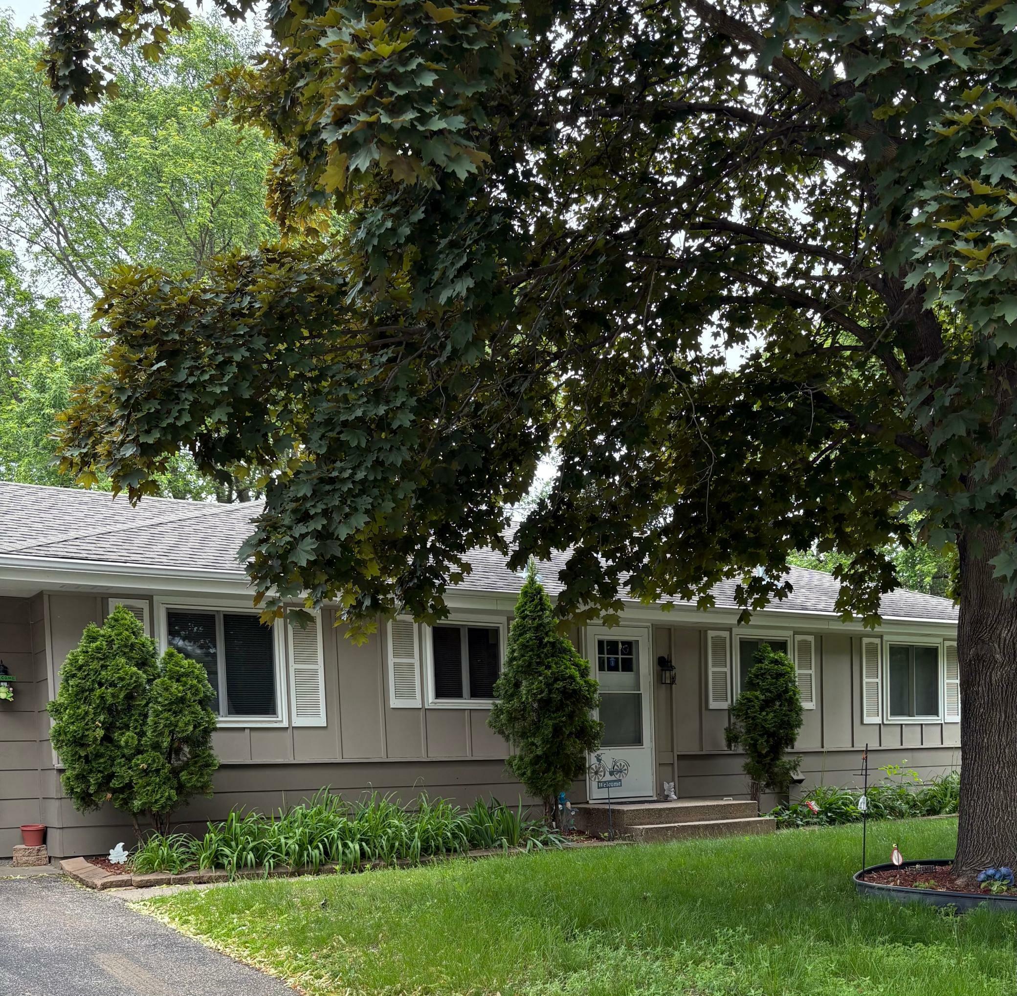 6425 Major Avenue N  Brooklyn Center MN 55429 photo